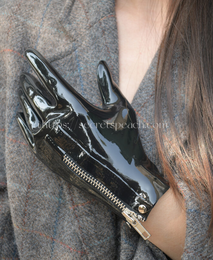 Latex gloves with metal zipper